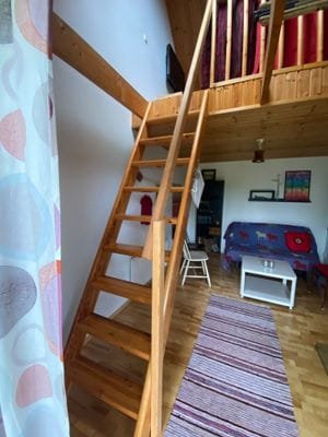 Del i charmigt gårdshus intill Östersjön - Bild 15