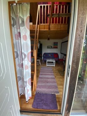 Del i charmigt gårdshus intill Östersjön - Bild 14