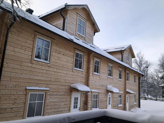 VILLA SKALSVALLEN, Skalets torg, inomhusbordtennis - Bild 11