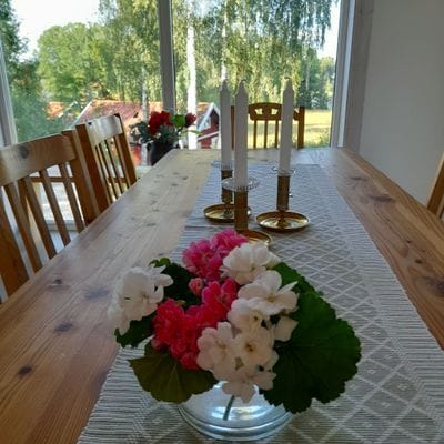Fint hus med egen brygga . - Bild 14