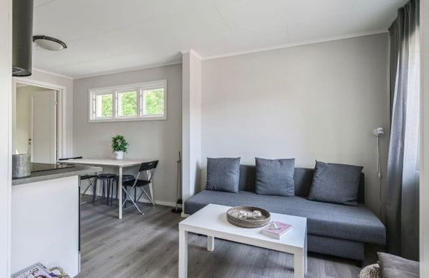 Sommaridyll på Adelsö: modern stuga nära Mälaren - Bild 17