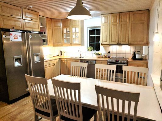 Spacious villa med bastu och julstämning vid sjön - Bild 5