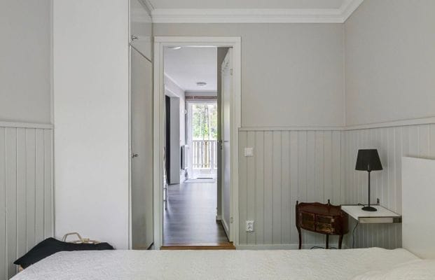 Sommaridyll på Adelsö: modern stuga nära Mälaren - Bild 24