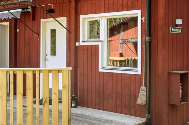 Sommaridyll på Adelsö: modern stuga nära Mälaren - Bild 25