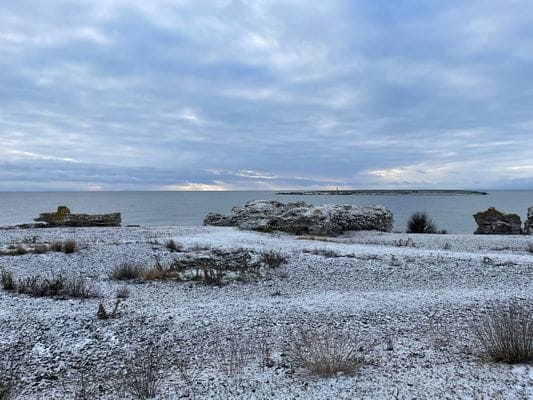Nyinrett gårdshus i Hamra - nära hav och natur - Bild 21