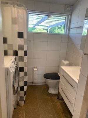 Modern vinterbonad stuga - Bild 12