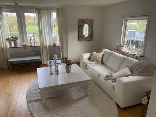 Fin välplanerad stuga med lantligt läge - Bild 9