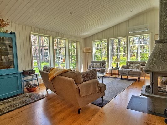 Modernt havsnära hus med bastu i Grisslehamn. - Bild 2
