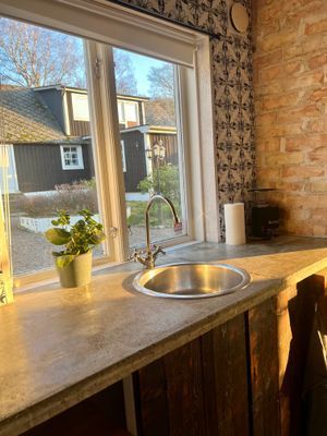 Gårdshus på hästgård i idyllisk miljö - Bild 7