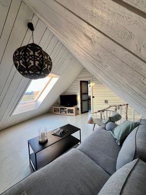 Gårdshus på hästgård i idyllisk miljö - Bild 15