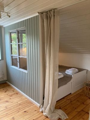 Enkel stuga med bullerby-känsla. Dalarna miniatyr - Bild 3