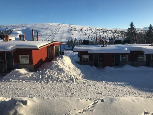 Etagelägenhet med balkong mot backarna/fjället - Bild 29