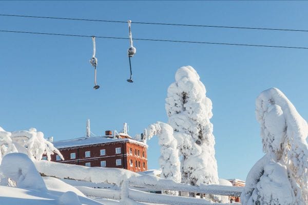 Etagelägenhet med balkong mot backarna/fjället - Bild 8