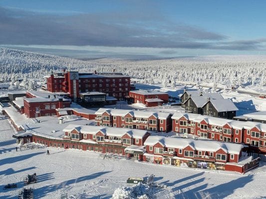 Etagelägenhet med balkong mot backarna/fjället - Bild 10