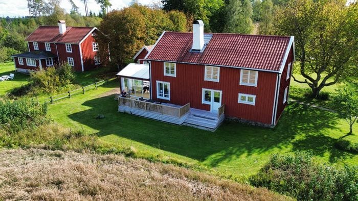 Charmigt hus i rofyllda Kalvsås - Bild 2