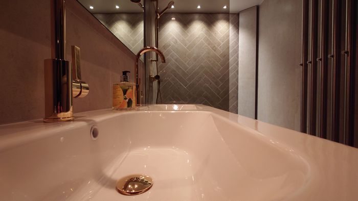 Central & mysig lägenhet med fantastisk innergård! - Bild 7