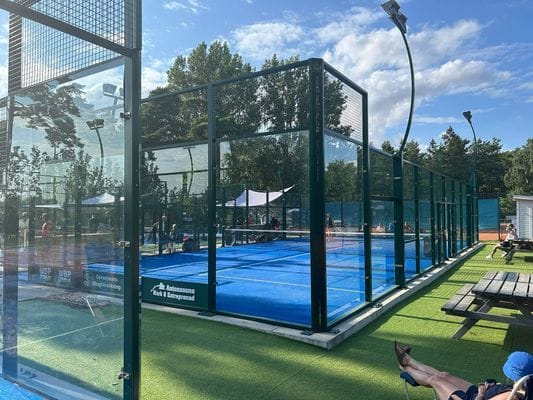 Centralt gathus - bas för en fantastisk padelresa - Bild 14
