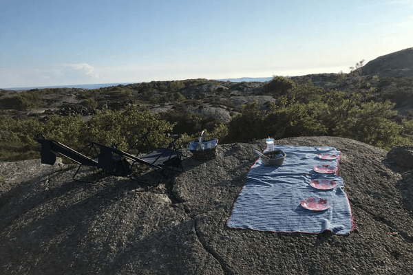 Underbara plats på tomten att spendera kvällen på