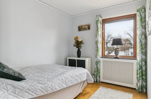 Sovrum med 140-säng