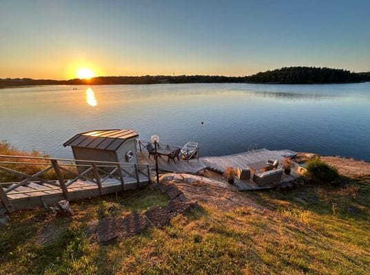 Bryggan i kvällsljus
