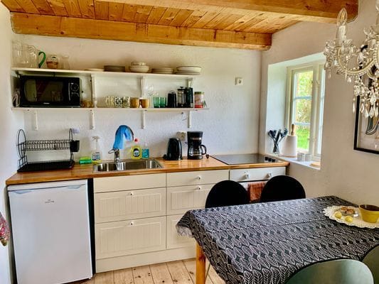 Charmig cottage invid allt det bästa på Österlen - Bild 5