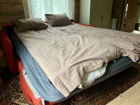 Mysig timmerstuga med kamin i södra Värmland - Bild 13