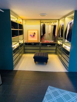 20-talscharm vid vattnet i Ålsten - Bild 28