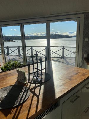 Sjötomt vid fin insjö - Bild 2