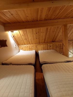 Grym stuga naturnära. Husdjuret får följa med! - Bild 3