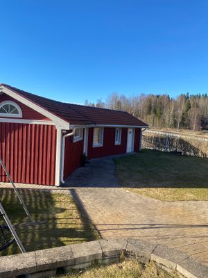 Sjötomt vid fin insjö - Bild 8