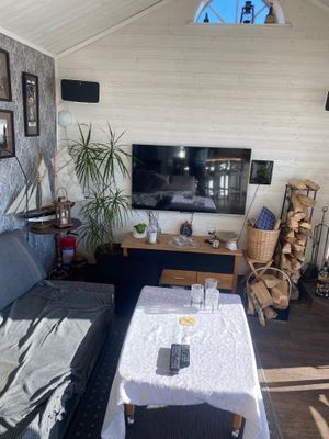 Sjötomt vid fin insjö - Bild 9