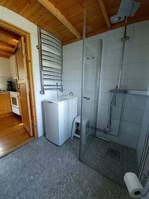 Grym stuga naturnära. Husdjuret får följa med! - Bild 8