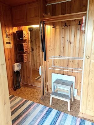 Grym stuga naturnära. Husdjuret får följa med! - Bild 11