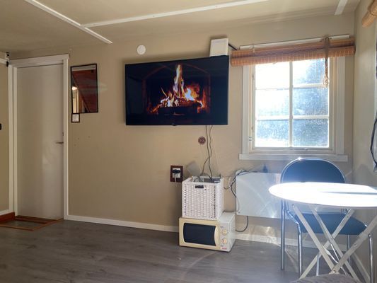 Mysig stuga i skogen nära sjö & bastu - Bild 3