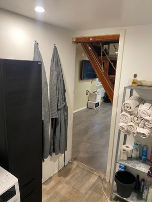 Mysig stuga i skogen nära sjö & bastu - Bild 7