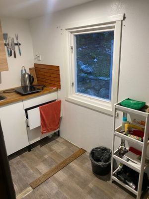 Mysig stuga i skogen nära sjö & bastu - Bild 5