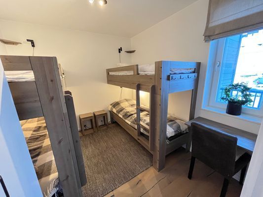 Sovrum 2 med skrivbordsplats