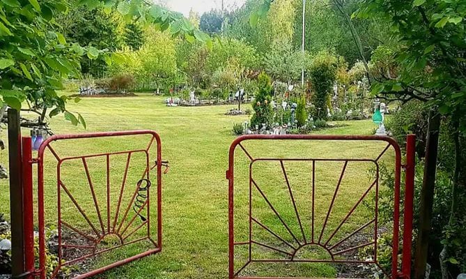 En stuga avskilt vid vattnet Småland med egen båt - Bild 12
