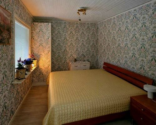 En stuga avskilt vid vattnet Småland med egen båt - Bild 9