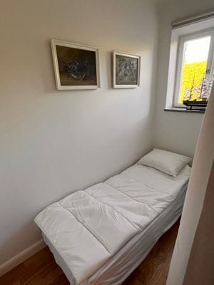 Nyrenoverad lägenhet innanför murarna - Bild 11