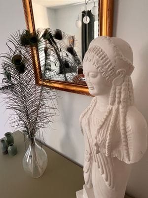 Nyrenoverad lägenhet innanför murarna - Bild 3