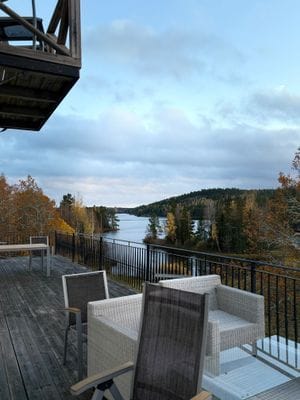 Stort hus med bastu, båt, brygga och sjöutsikt!