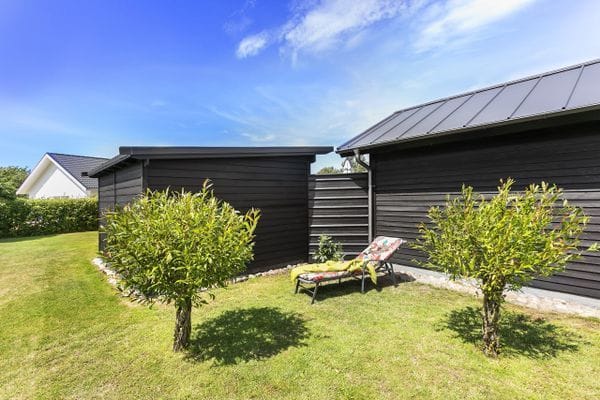 Familjevilla med uppvärmd pool & bastu nära havet - Bild 9