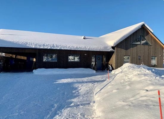 Rymligt fjällhus med bastu och utsikt mot fjällen - Bild 2