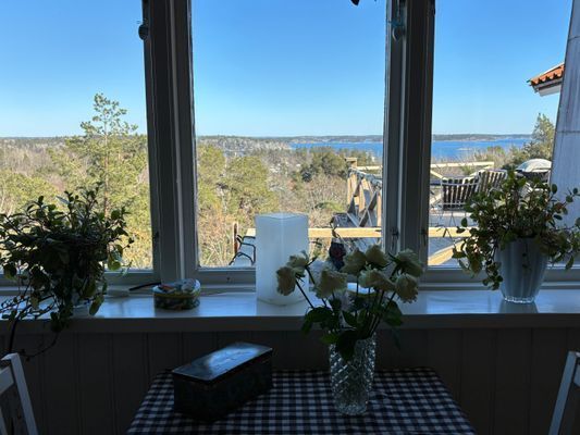Idyllisk Skärgårdsstuga med milsvid havsutsikt - Bild 13