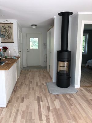 Mysig stuga nära Herta strand - Bild 4