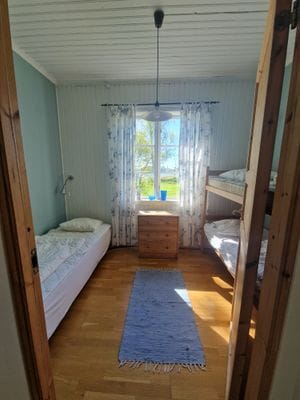 Boende 5 m från Vättern med roddbåt - Bild 8