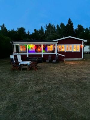 Stuga på bästa läge på sagoön IVÖ - Bild 7