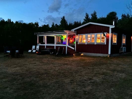 Stuga på bästa läge på sagoön IVÖ - Bild 6