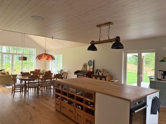 Nybyggt sjönära hus i Småland med bastu - Bild 7